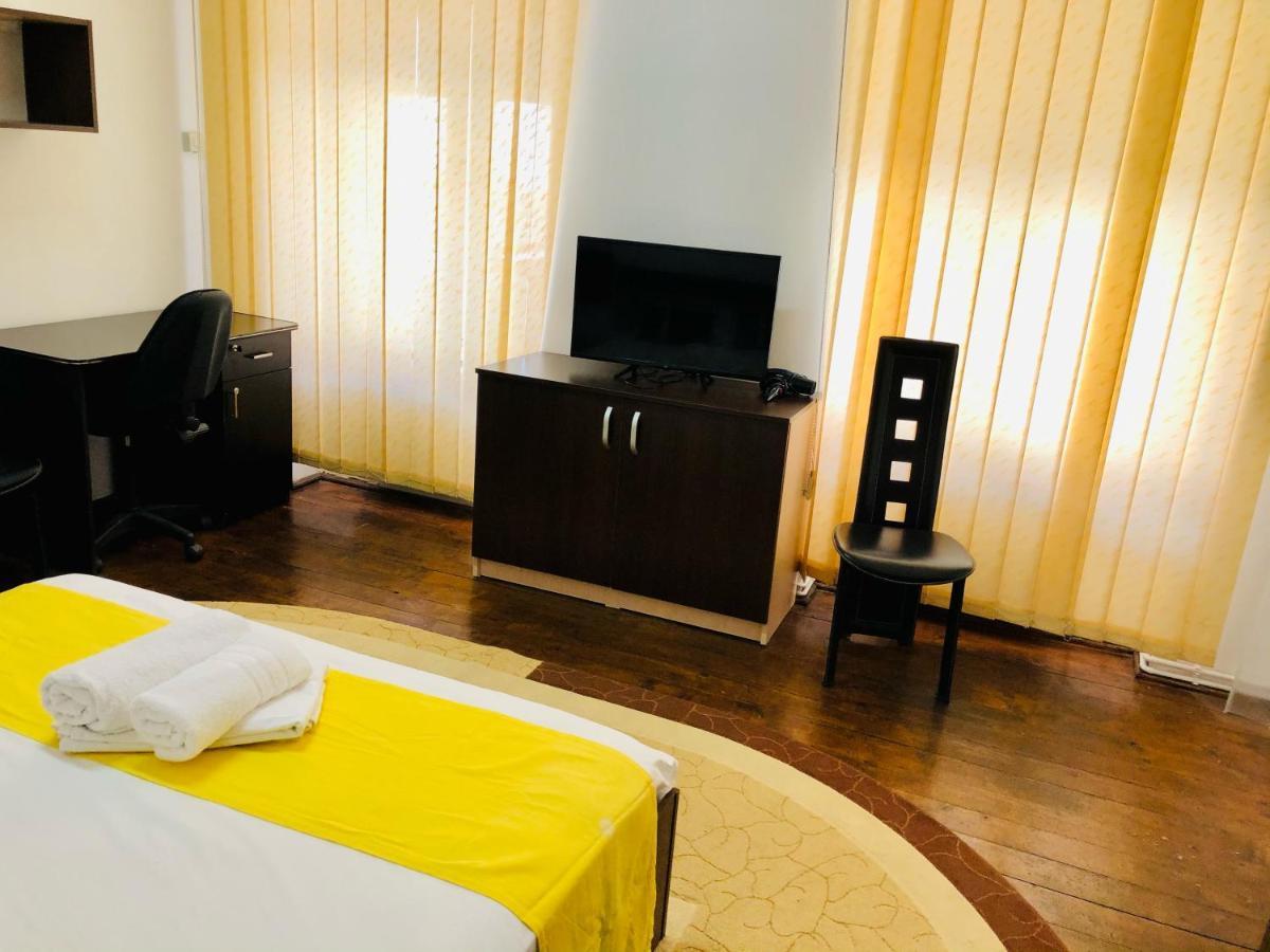 Ultra-Central Apartment Just In Union Squere Timisoara Luaran gambar